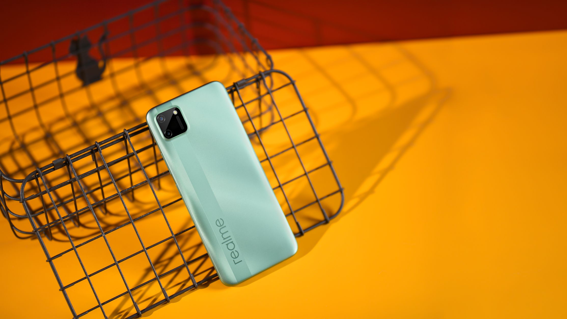 Realme C11 की फ्लैश सेल आज, कीमत 7,499 रुपये