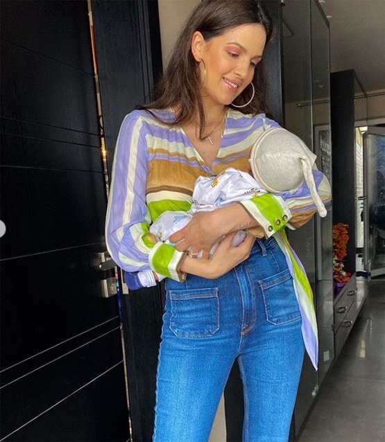 बेटे को बाहों में उठाए नताशा ने शेयर की फोटो, हार्दिक का आया रिएक्शन