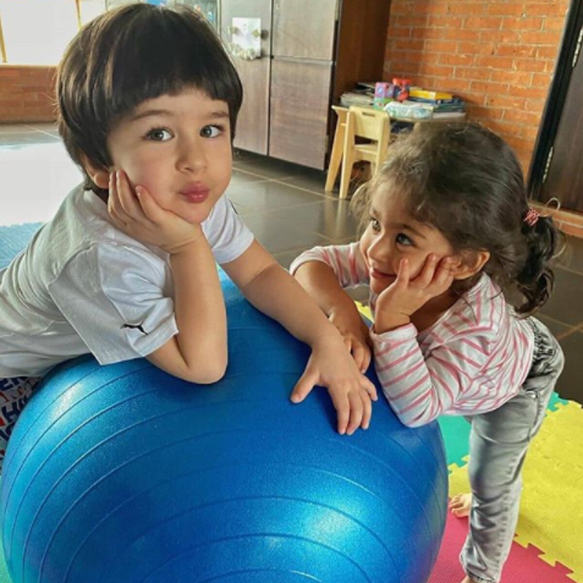 तैमूर, इनाया