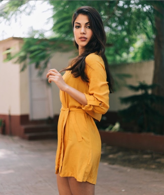 रिया चक्रवर्ती