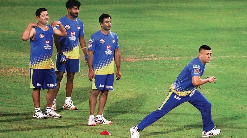धोनी की टीम का होगा कोरोना टेस्ट, चेन्नई में इकट्ठा होंगे माही के धुरंधर