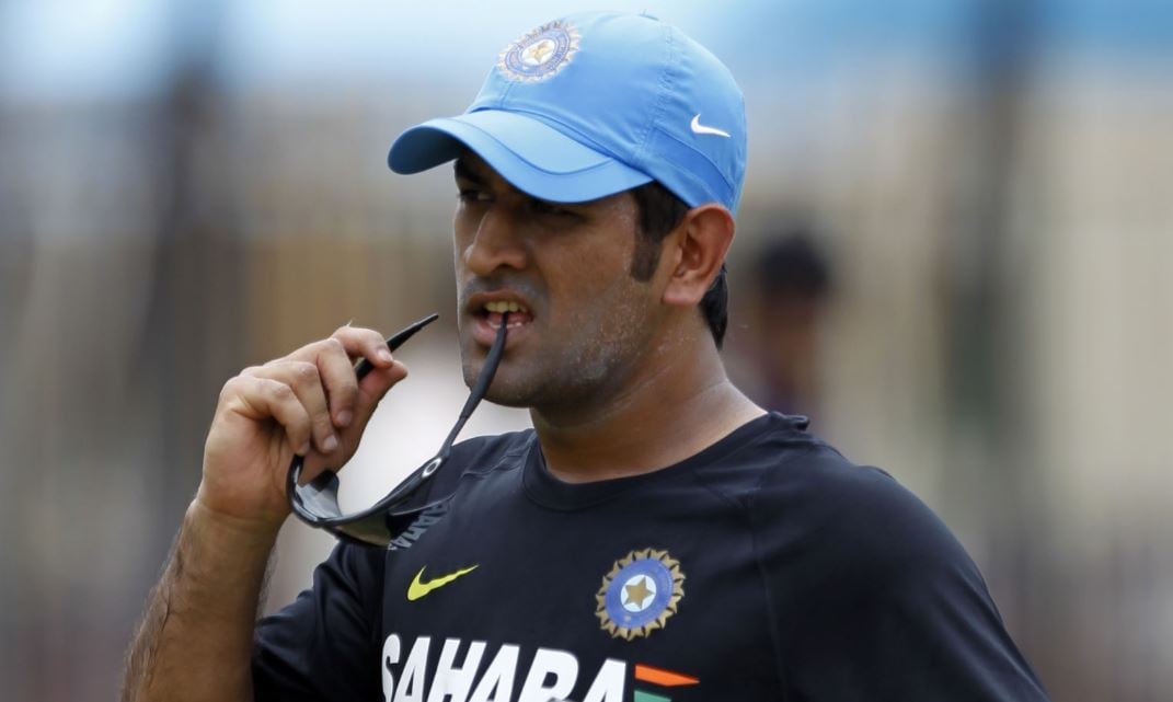 इस दिग्गज ने बताया- क्यों दूसरे भारतीय कप्तानों से अलग थे धोनी