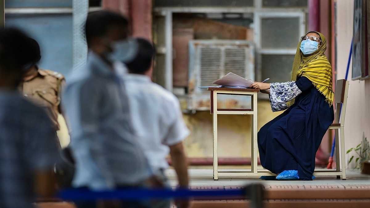 हफ्ते के अंत वाले दिन टेस्टिंग लैब्स बंद रहती हैं