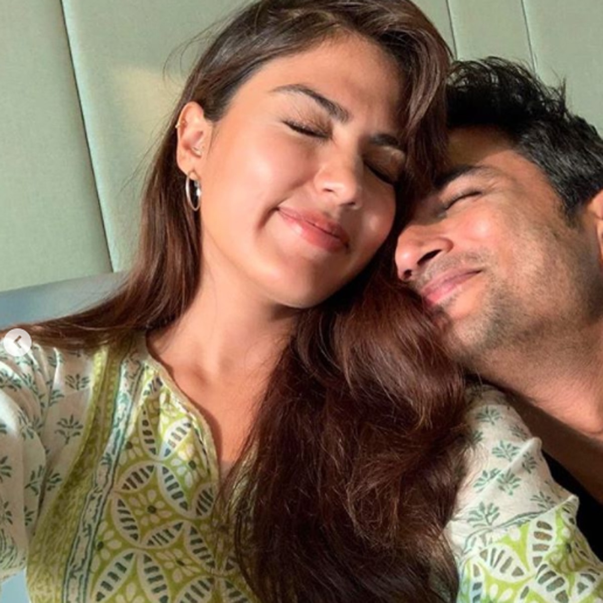 रिया चक्रवर्ती और सुशांत सिंह राजपूत