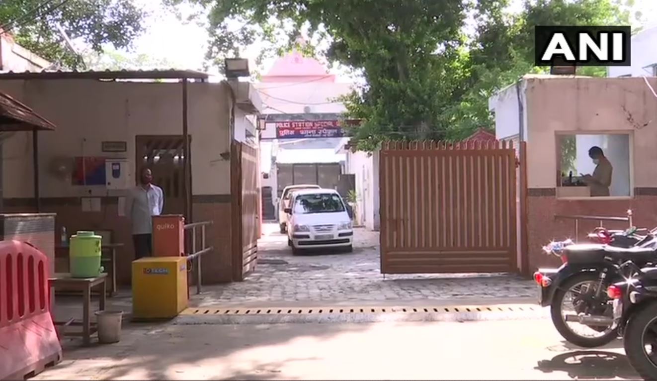 दिल्ली में आतंकी गिरफ्तार