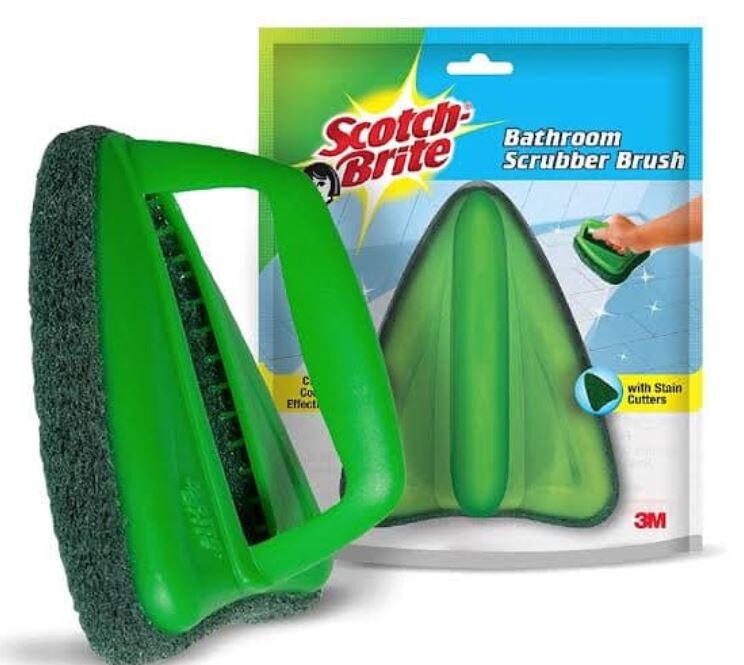 बाथब्रश से मरीज का इलाज