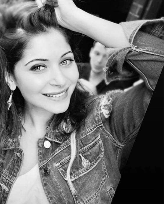 गाना चुराने का आरोप, कोरोना पॉजिटिव होने पर हंगामा, जब विवादों में रहीं कनिका