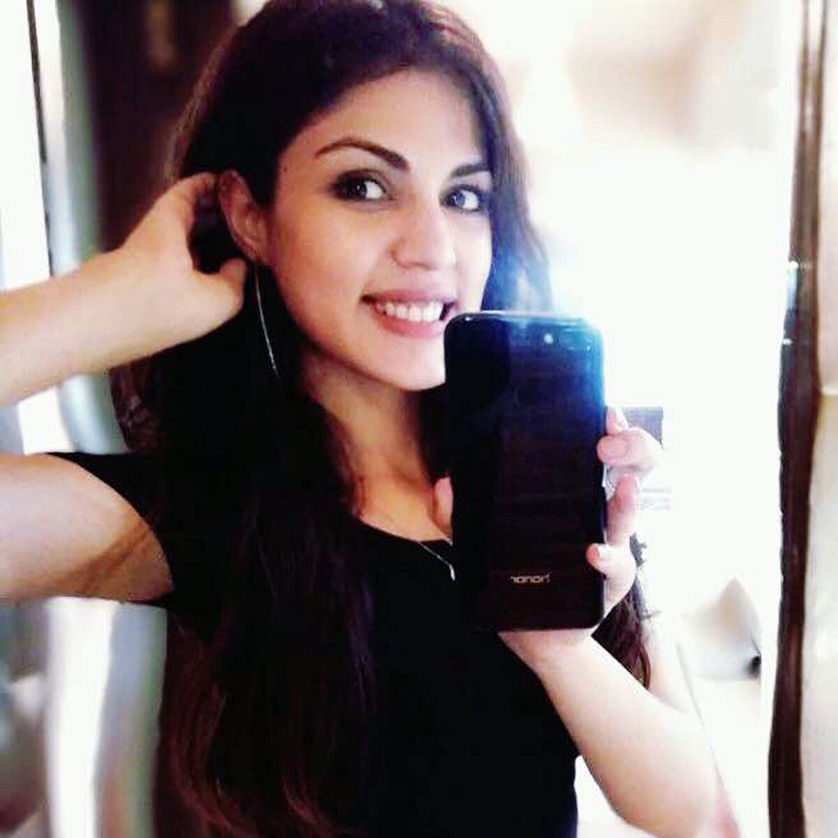 रिया चक्रवर्ती