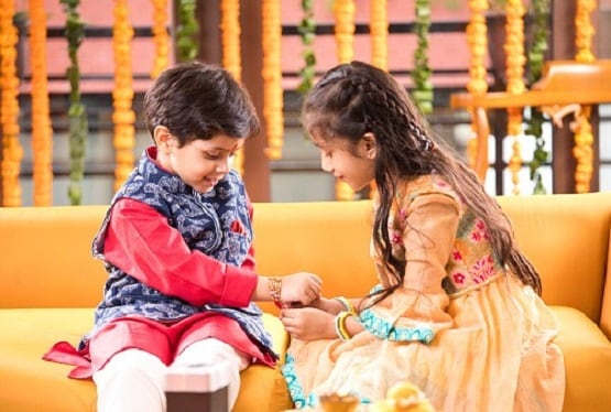 रक्षाबंधन: इस अशुभ पहर में भाई को ना बांधें राखी, ज्योतिषी की चेतावनी