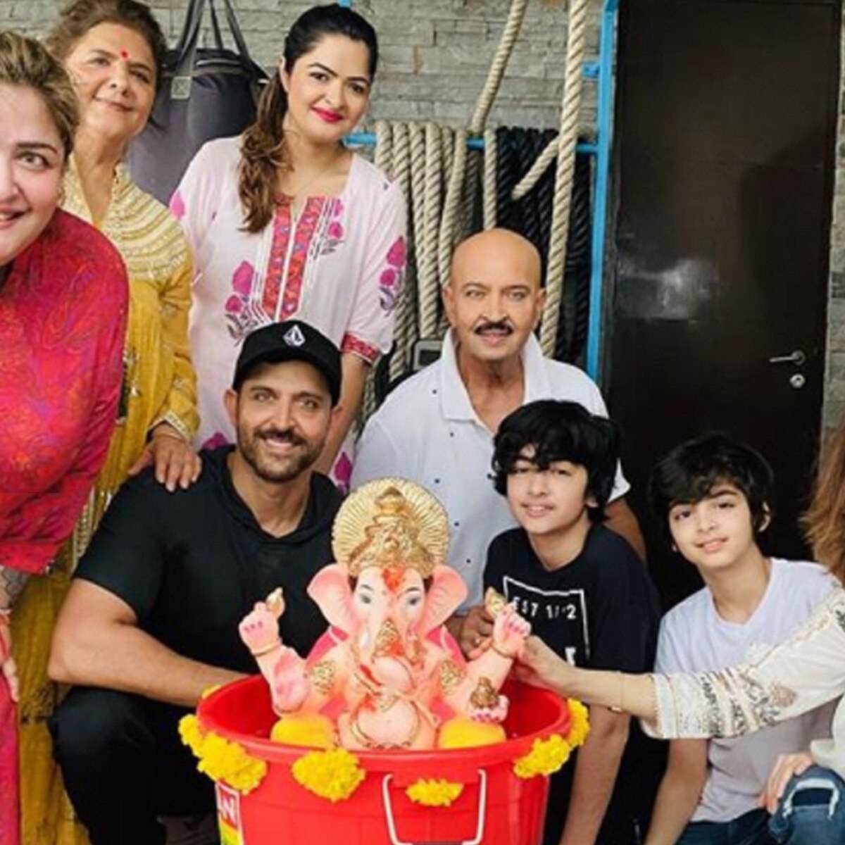 ऋतिक अपनी फैमिली के साथ