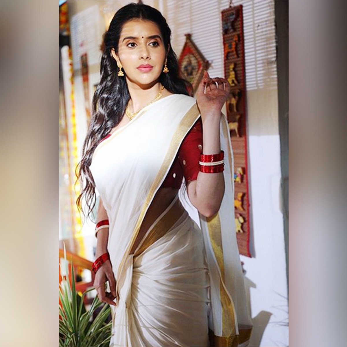 चारू असोपा