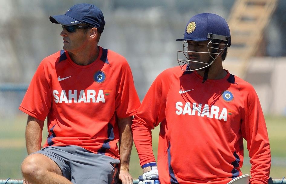 भारत के पूर्व कोच बोले- धोनी साथ हो तो युद्ध में भी जाने को तैयार हूं