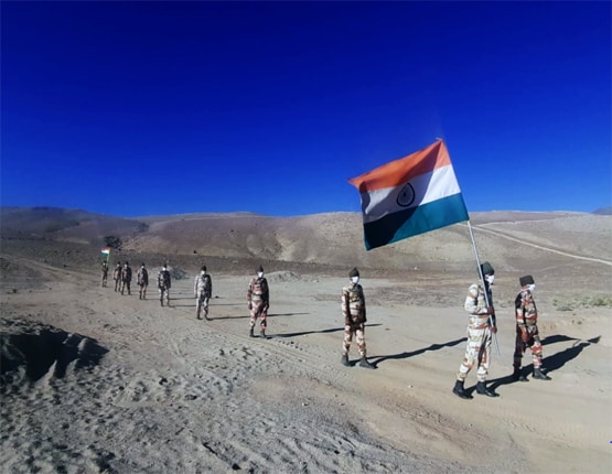 कैसे तिरंगा बना भारत का राष्ट्रीय ध्वज, हुए थे बदलाव, ये है कहानी