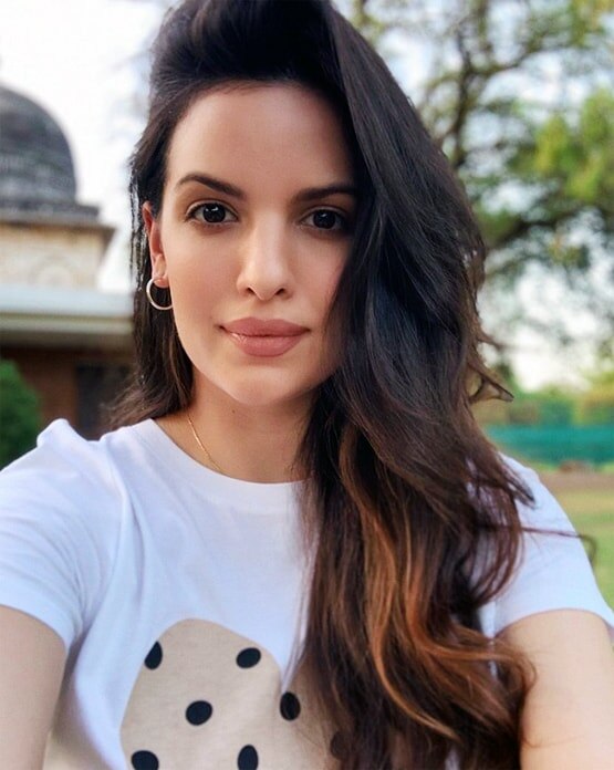 बेटे को बाहों में उठाए नताशा ने शेयर की फोटो, हार्दिक का आया रिएक्शन