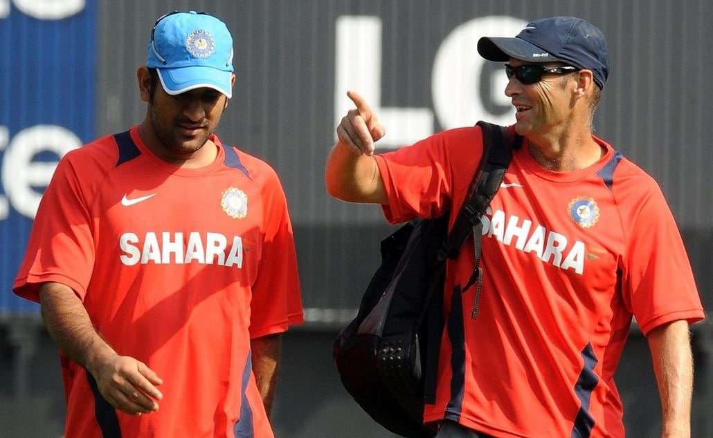 भारत के पूर्व कोच बोले- धोनी साथ हो तो युद्ध में भी जाने को तैयार हूं