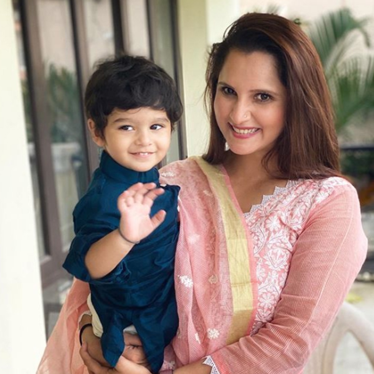  सानिया मिर्जा अपने बेटे के साथ