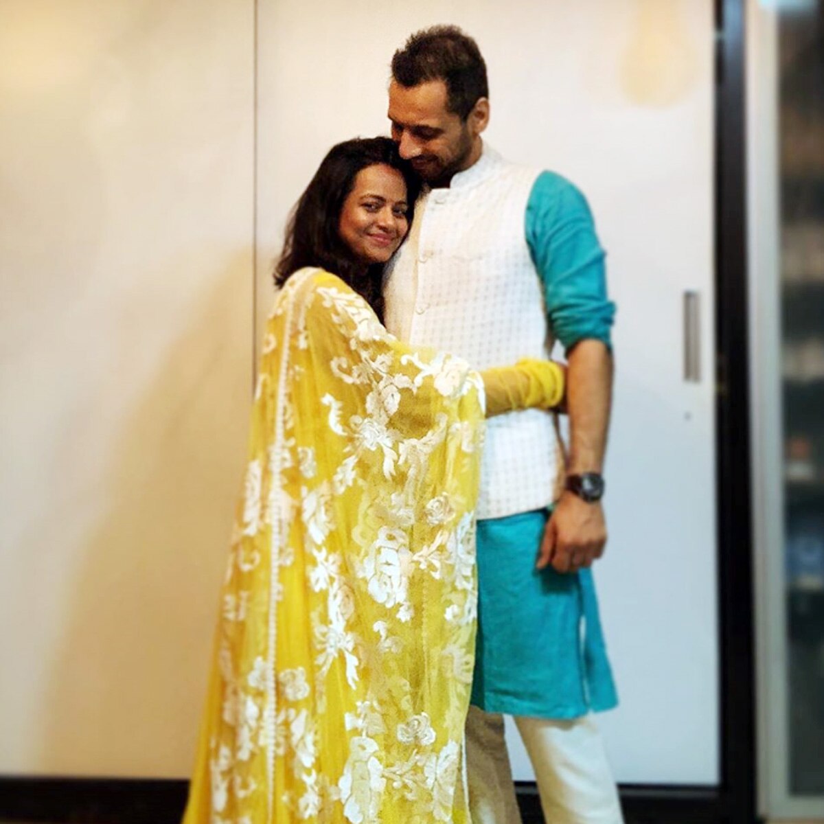 मंगेकर संग पुनीत पाठक