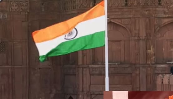 कैसे तिरंगा बना भारत का राष्ट्रीय ध्वज, हुए थे बदलाव, ये है कहानी
