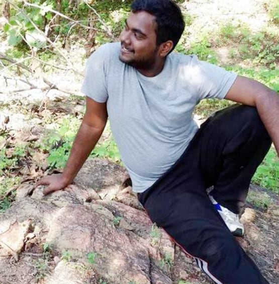 फ्रेंडशिप डे: पंक्चर की दुकान पर करते थे काम, दोस्तों ने भरी फीस, बन गए IAS