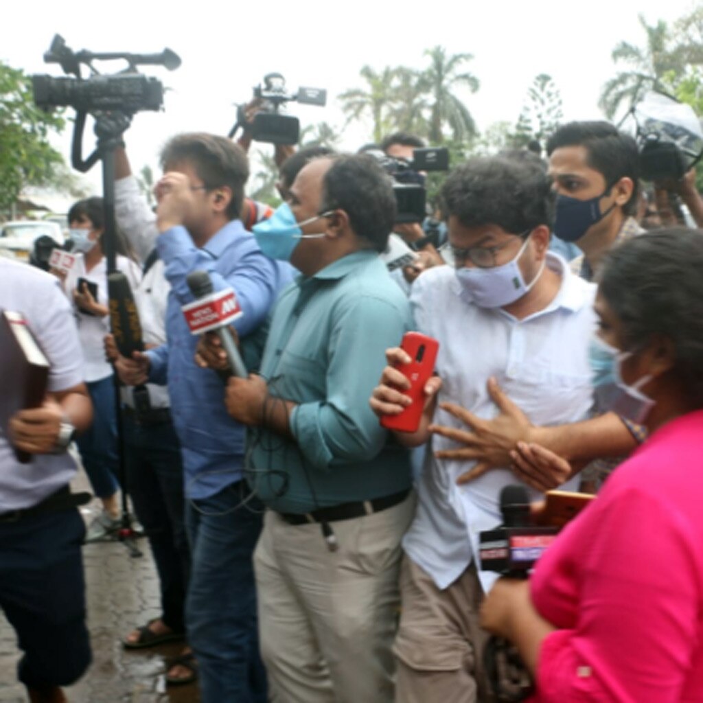 सीबीआई संग नीरज और सिद्धार्थ पिठानी