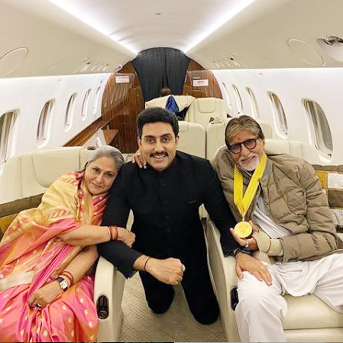 अभ‍िषेक बच्चन, अमिताभ बच्चन, जया बच्चन 