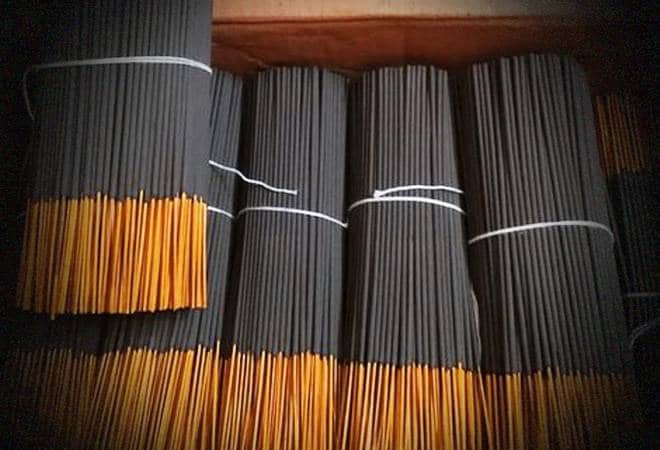 घर-घर जलने वाली हर दूसरी अगरबत्ती चाइनीज, क्या अब बदलेगी सूरत?