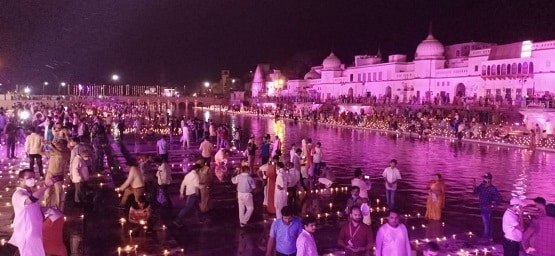 भूमिपूजन से पहले देखिए रात में कैसे जगमगाई अयोध्या नगरी, Photos