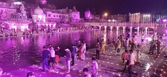 भूमिपूजन से पहले देखिए रात में कैसे जगमगाई अयोध्या नगरी, Photos