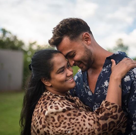 अर्प‍िता के बर्थडे पर आयुष ने शेयर की रोमांट‍िक फोटो, लिखा स्पेशल नोट