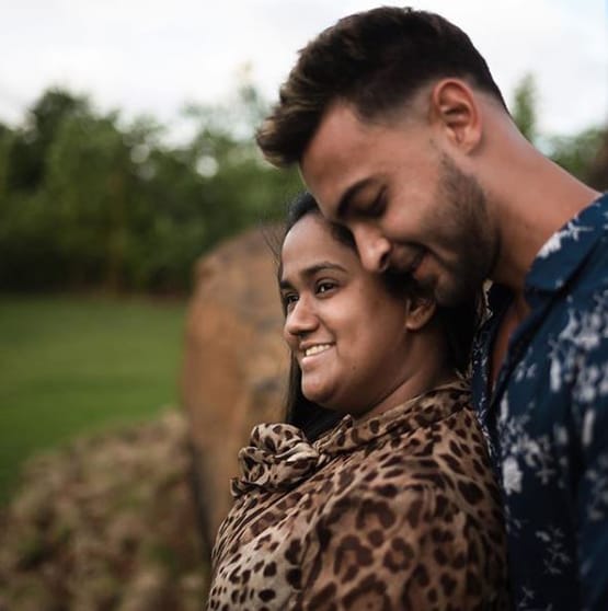 अर्प‍िता के बर्थडे पर आयुष ने शेयर की रोमांट‍िक फोटो, लिखा स्पेशल नोट