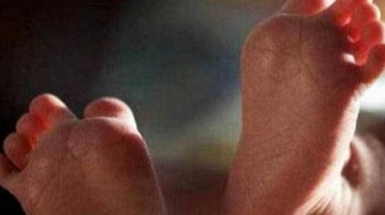 जमीन के नीचे से आई रोने की आवाज, मिट्टी हटाई तो हैरान रह गए लोग