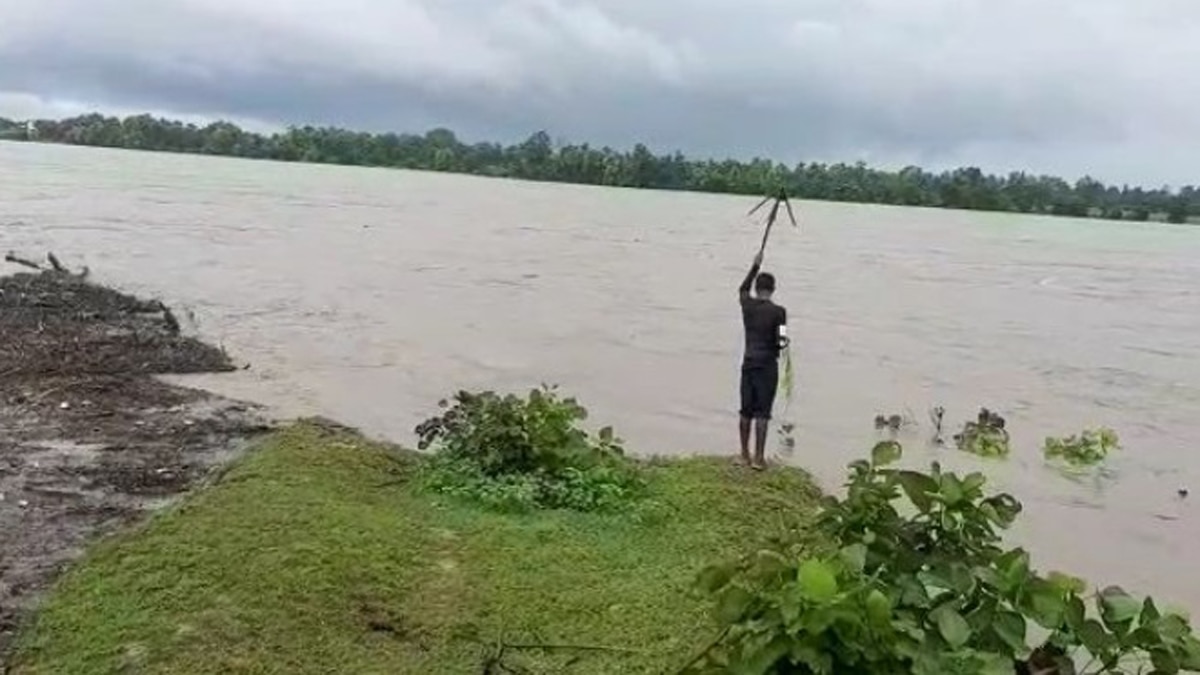 बेरोजगारी में खतरे में डाल रहे लोग अपनी जान.