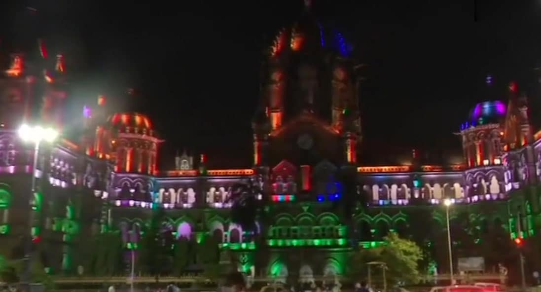 स्वतंत्रता दिवस से पहले तिरंगे की रोशनी में जगमगा उठा BMC मुख्यालय