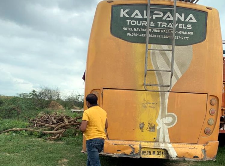 UP: 34 यात्रियों से भरी बस हाइजैक, इटावा में वाहन तो झांसी में मुसाफिर मिले