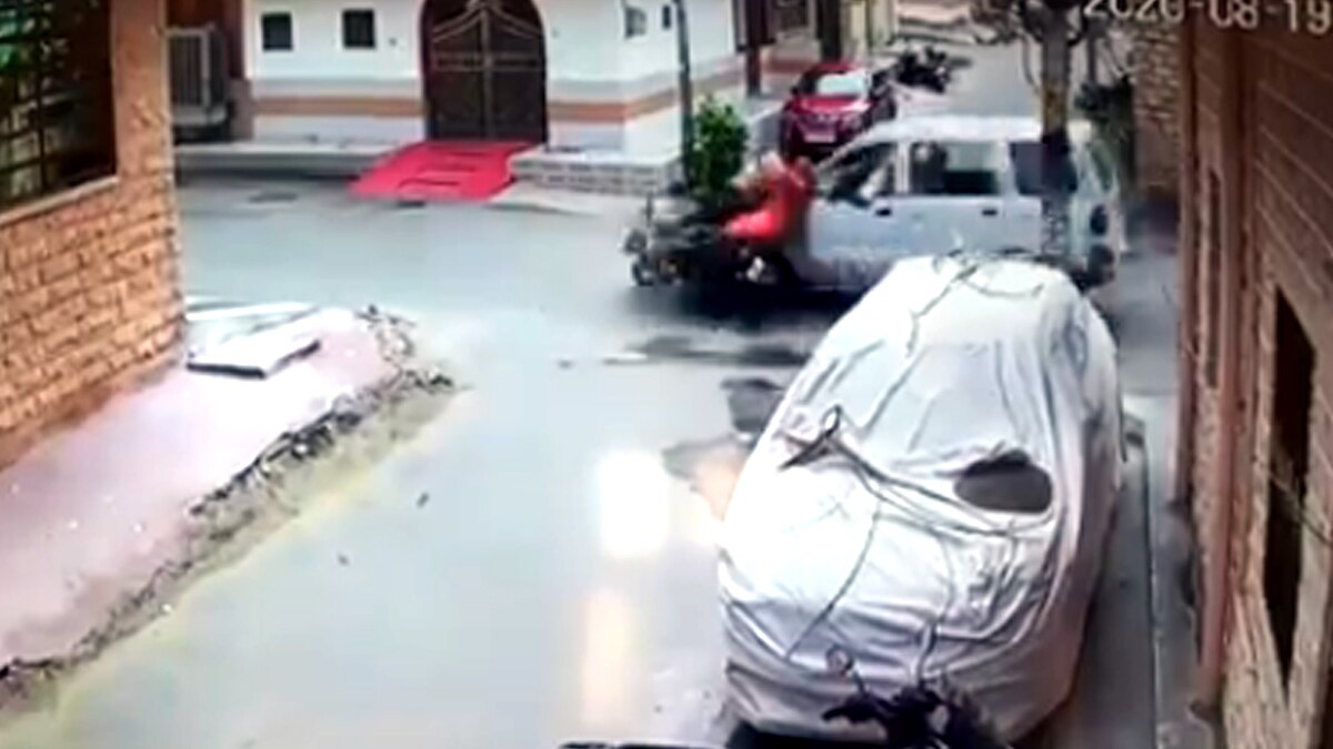 CCTV में रिकॉर्ड एक्सीडेंट