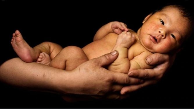 नानी ने 1 लाख रुपय में बेच दी बच्ची