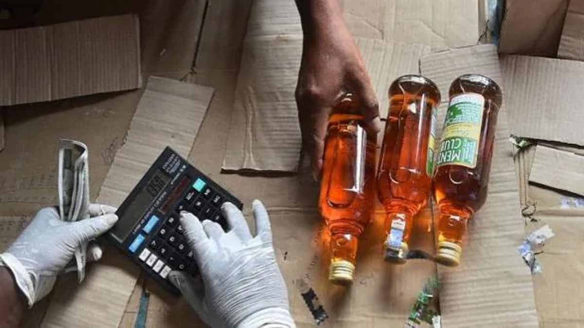 टाइम बम वाले आतंकी नहीं, शराब डिलीवरी करने वाले युवा, पोस्ट वायरल