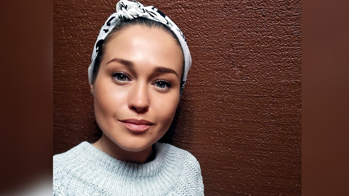 Putin Daughter took covid-19 Vaccine Sputnik V