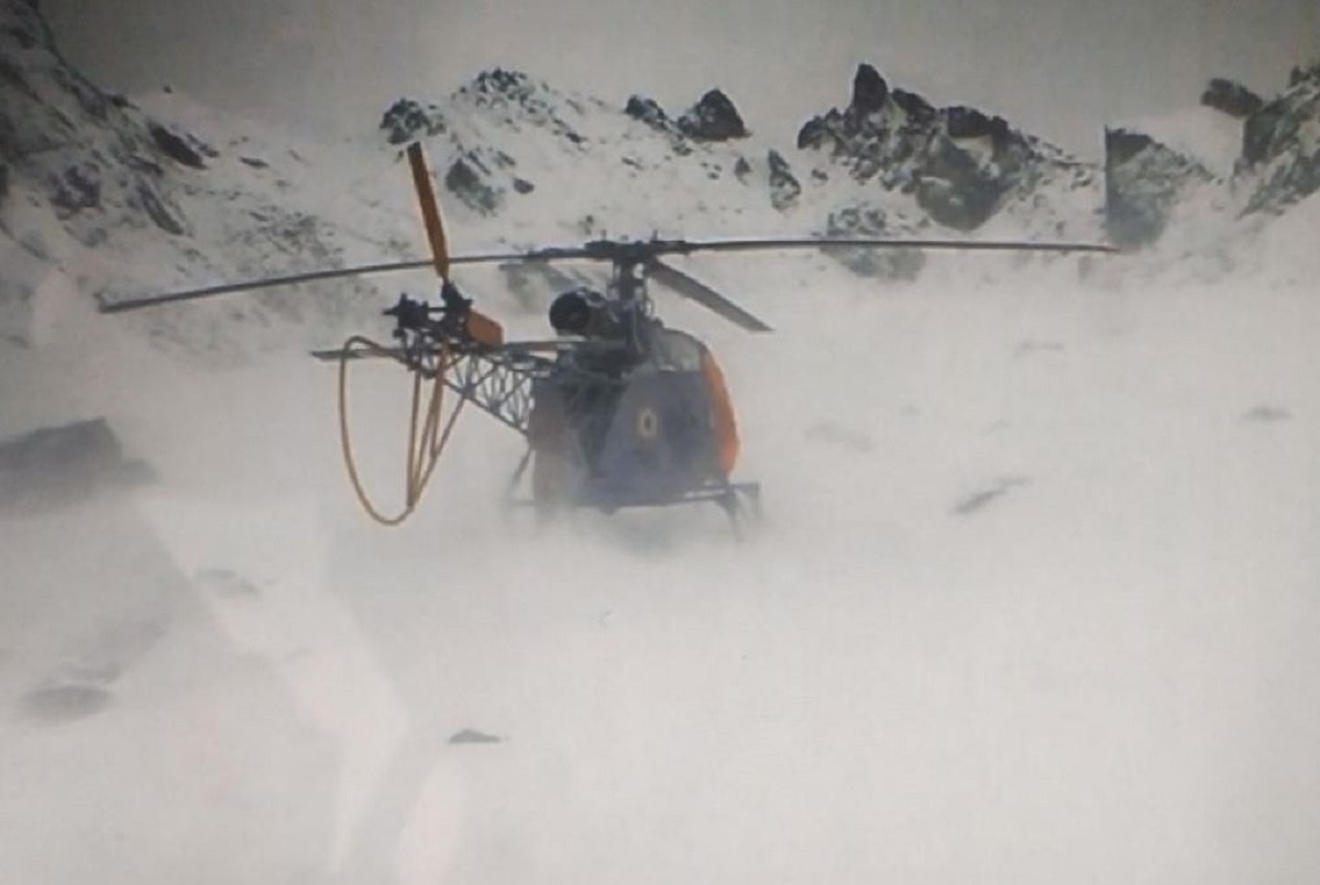 चीन एलएसी पर रच रहा साजिश