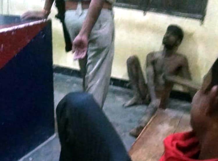 तंत्र विद्या कर रहे थे 2 भाई, एक की मौत हुई तो दूसरा शव को करने लगा जिंदा