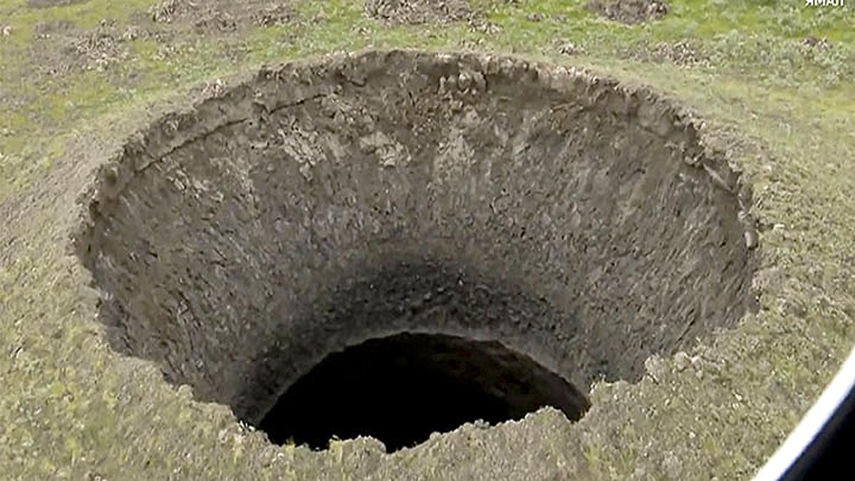 165 Feet deep crater in Russian Arctic Tundra
