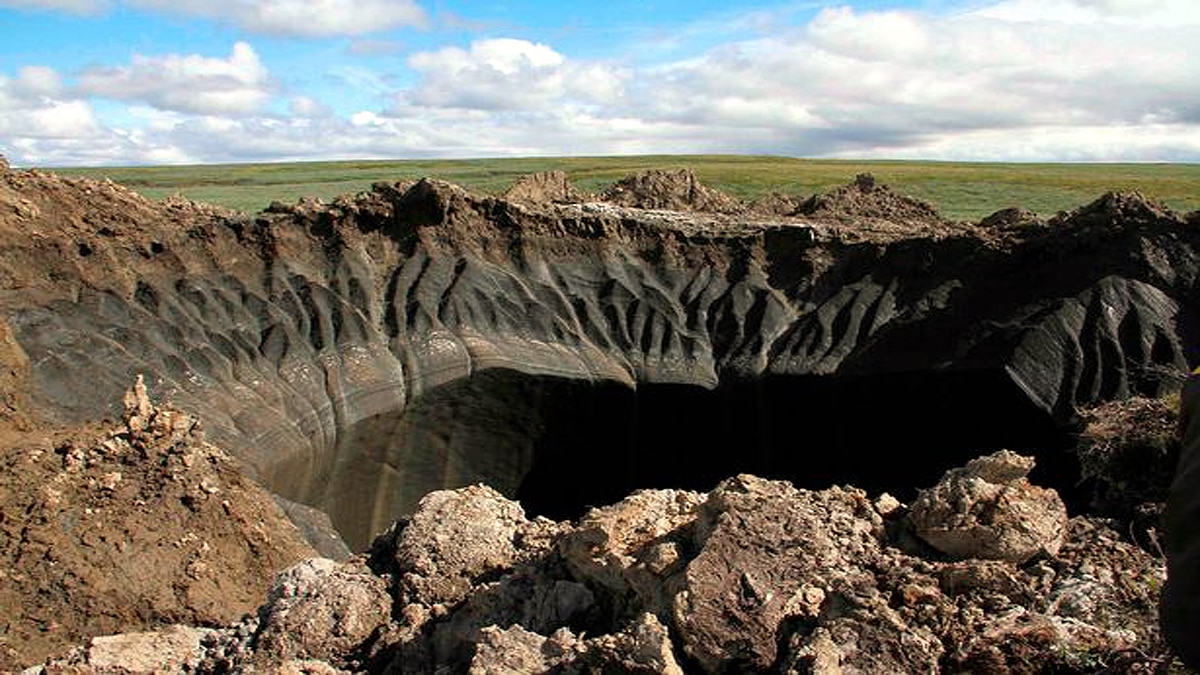 165 Feet deep crater in Russian Arctic Tundra