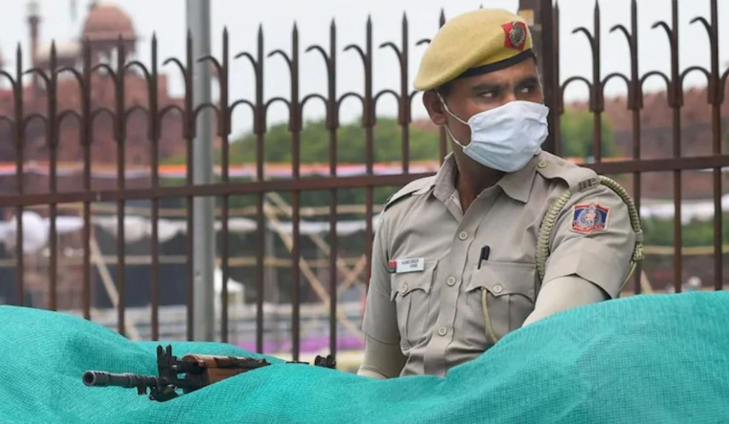 संदिग्ध आतंकी की पत्नी ने कहा, कर दो माफ