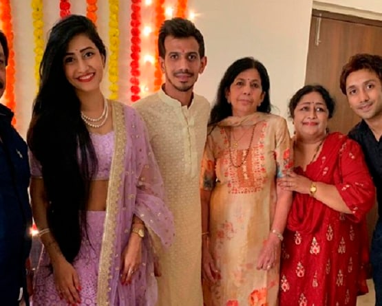 युजवेंद्र चहल ने की सगाई, पार्टनर के साथ फोटो शेयर कर किया ऐलान