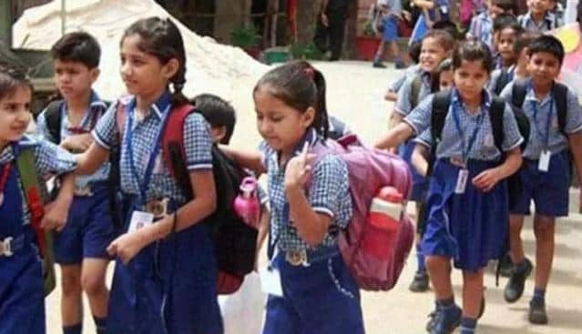 मंगलसूत्र गिरवी रखकर खरीदा टीवी, वजह जानकर मां को करेंगे सलाम