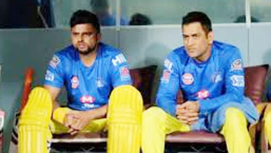 संन्यास के बाद धोनी और रैना ने एक दूसरे को यूं लगाया गले, Photos