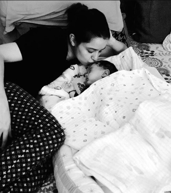 कोरोना काल में इन सेलेब्स के घर आया नन्हा मेहमान, जल्द करीना भी बनेंगी मां