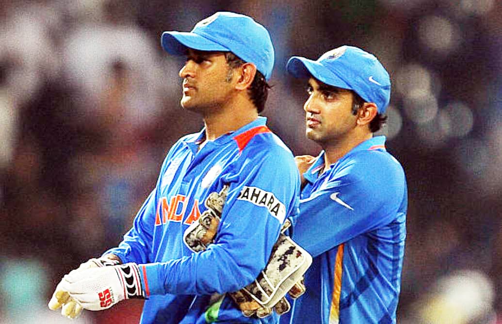 फैंस की मांग- धोनी के संन्यास पर कब चुप्पी तोड़ेंगे युवराज