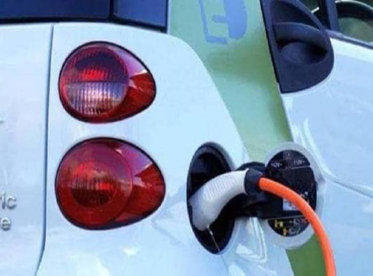 बिना बैटरी के भी ले सकेंगे सस्ती इलेक्ट्रिक गाड़ियां, मोदी सरकार का आदेश