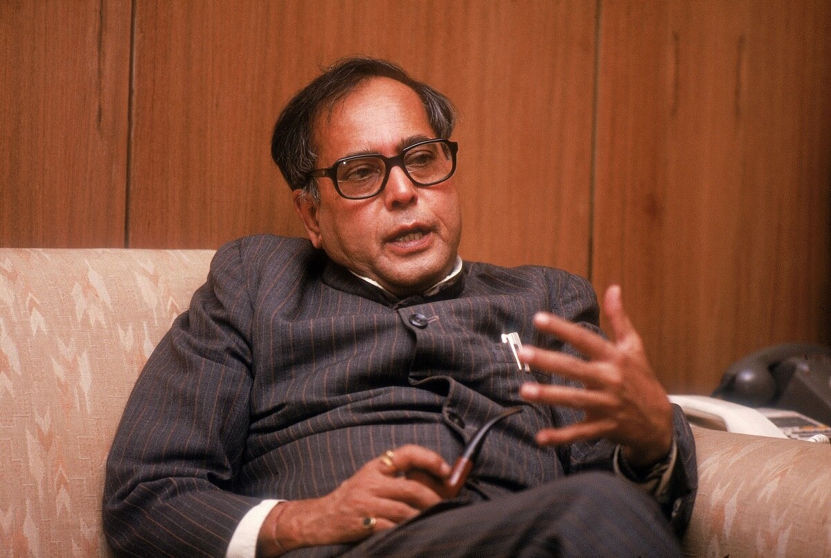 प्रणब मुखर्जी का लंबी बीमारी के बाद निधन